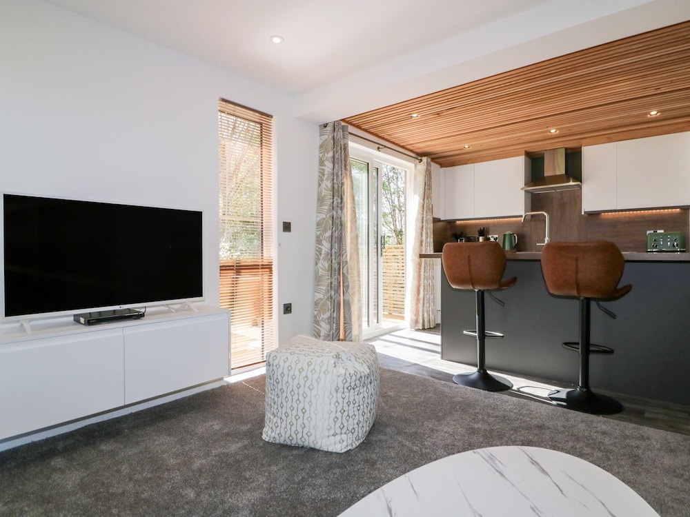 24 Meadow Retreat