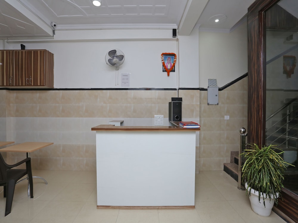 Lobby & Reception
