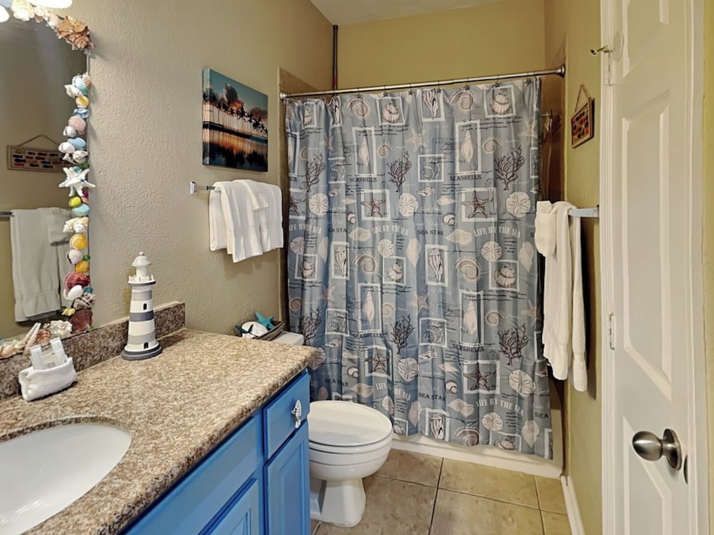 Harbor East Condominiums 414D by Ryson Vacation Rentals