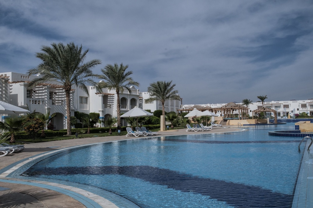 Continental Plaza Beach view 4