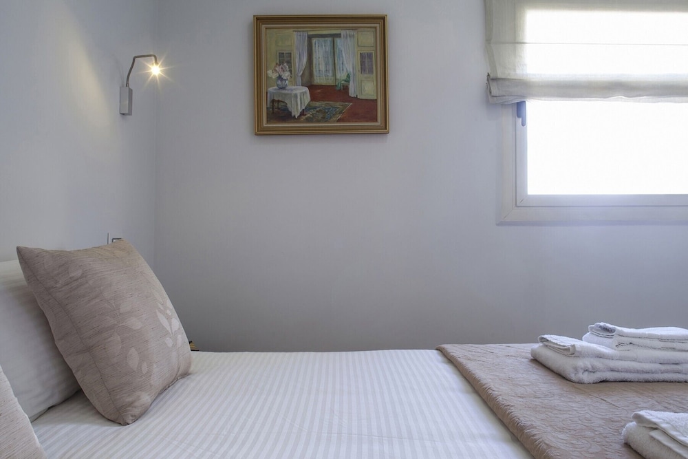 Duplex Penthouse by Rothschild Pkg TL54 view 2