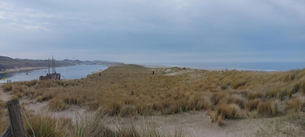Cosy Holiday Home Near Beach