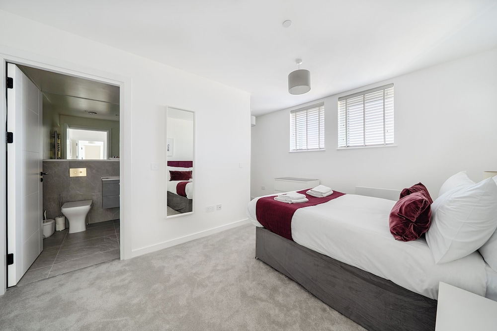Roomspace Apartments -Caroline Street