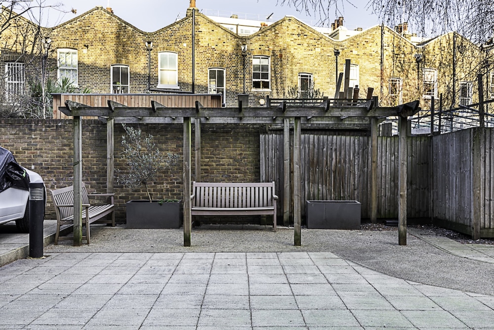 outdoor bbq area