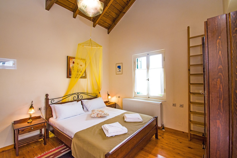 Helianthos Villas