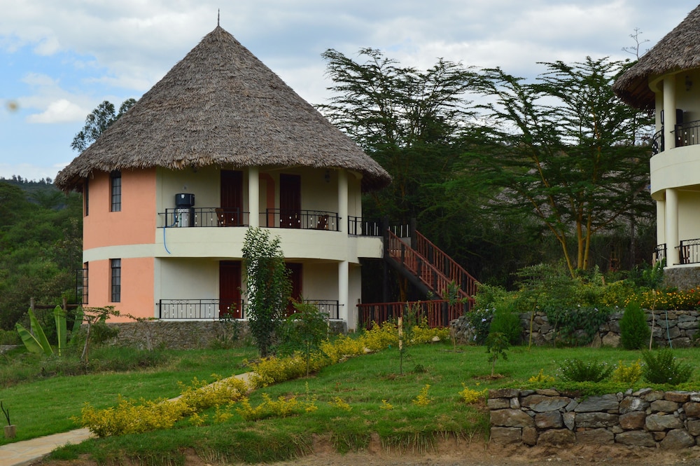 Sirville Lake Elementaita Lodge