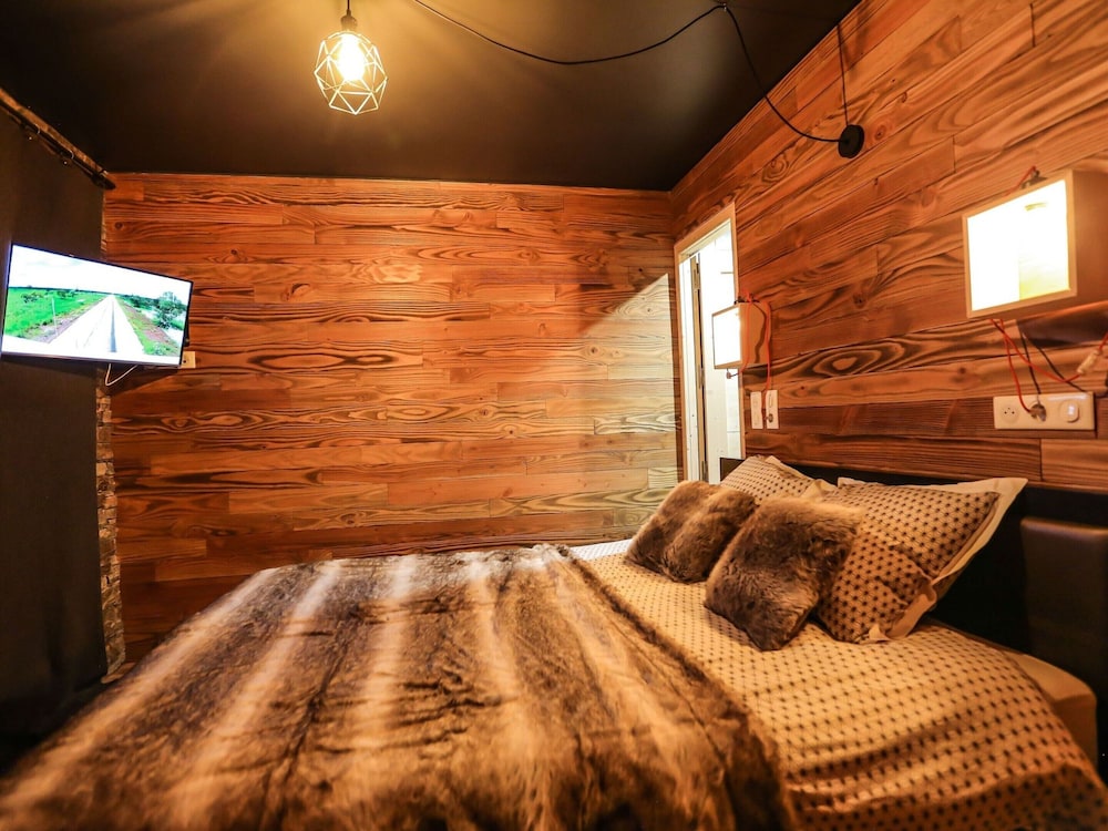 Cottage in Valloire With Ski-storage view 2