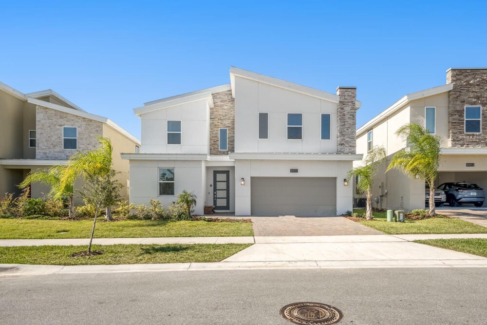 Wonderful Home With Movie Room Near Disney