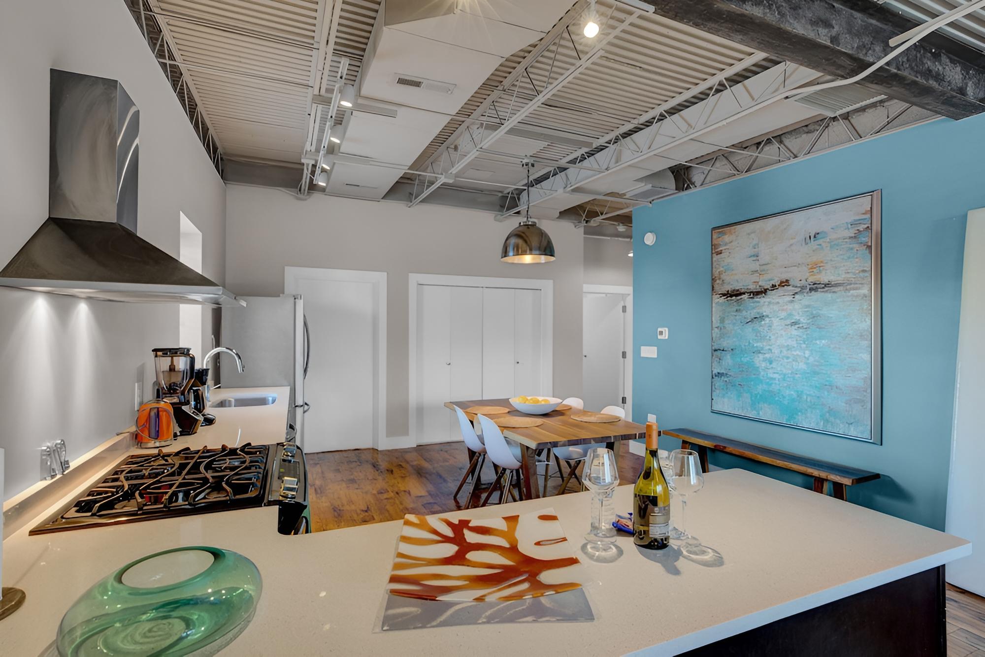 A Friendly Staycation - Downtown Condo Close to City Amenities view 3