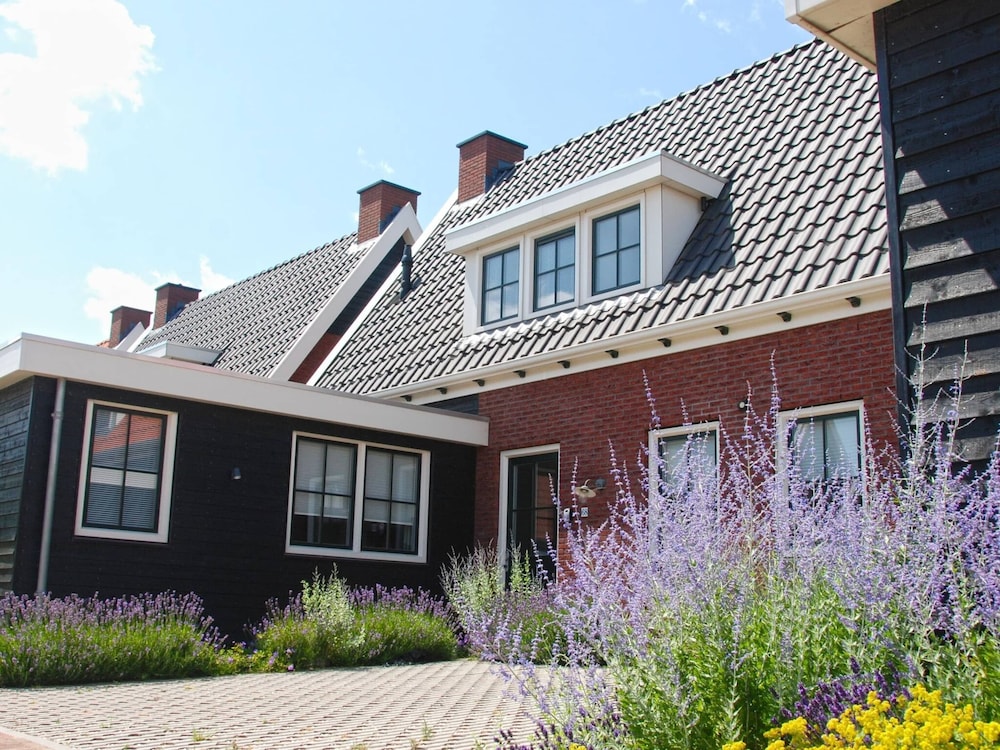 Villa in Colijnsplaat by the Sea & Sauna