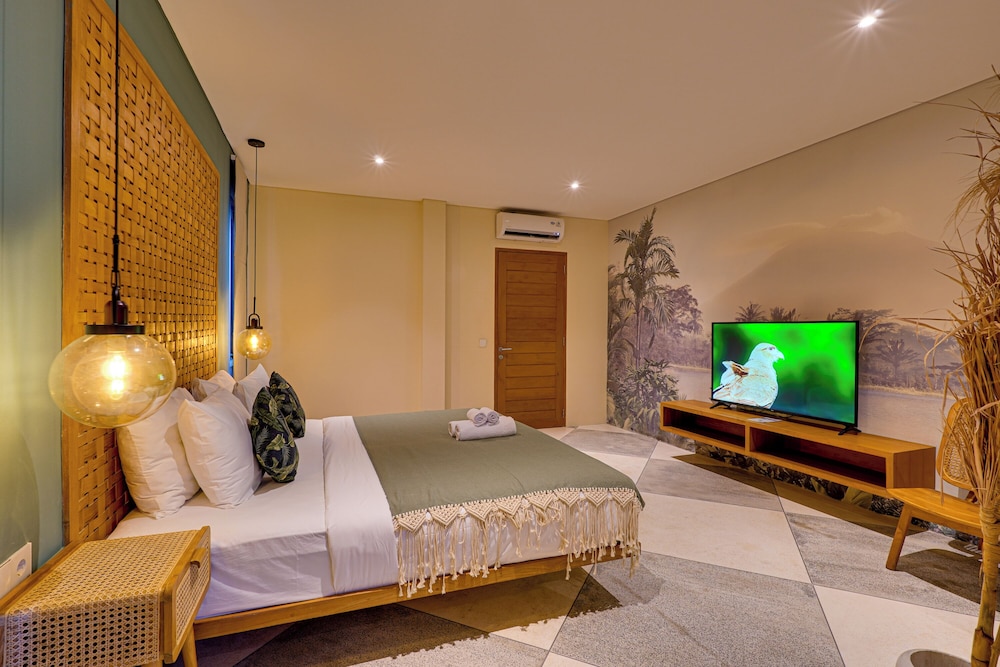 Stylish Canggu Apartment near Berawa Beach