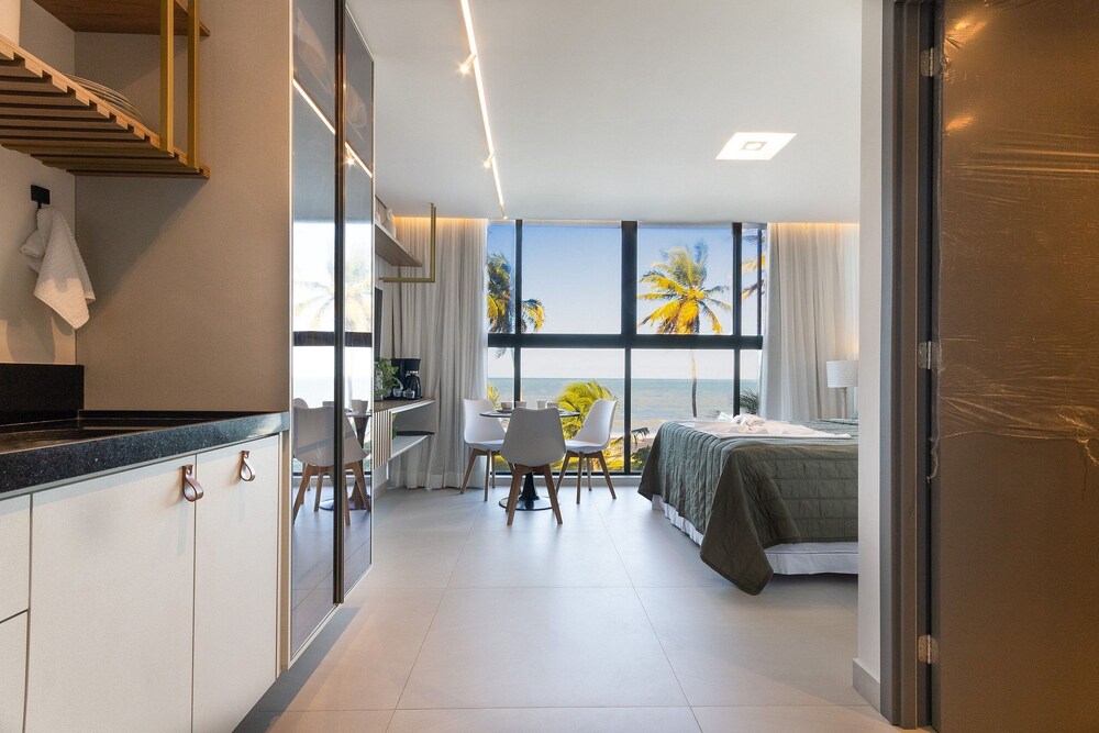 Breeze Residence By Carpediem