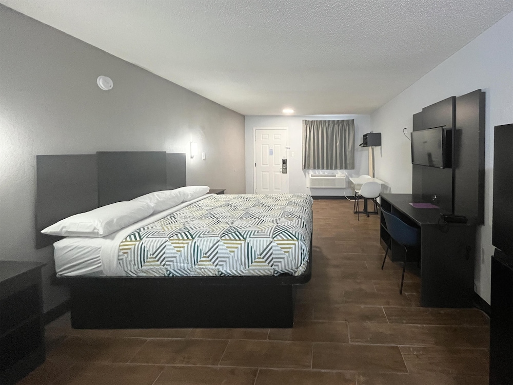 Studio 6 Suites Hurricane, Wv
