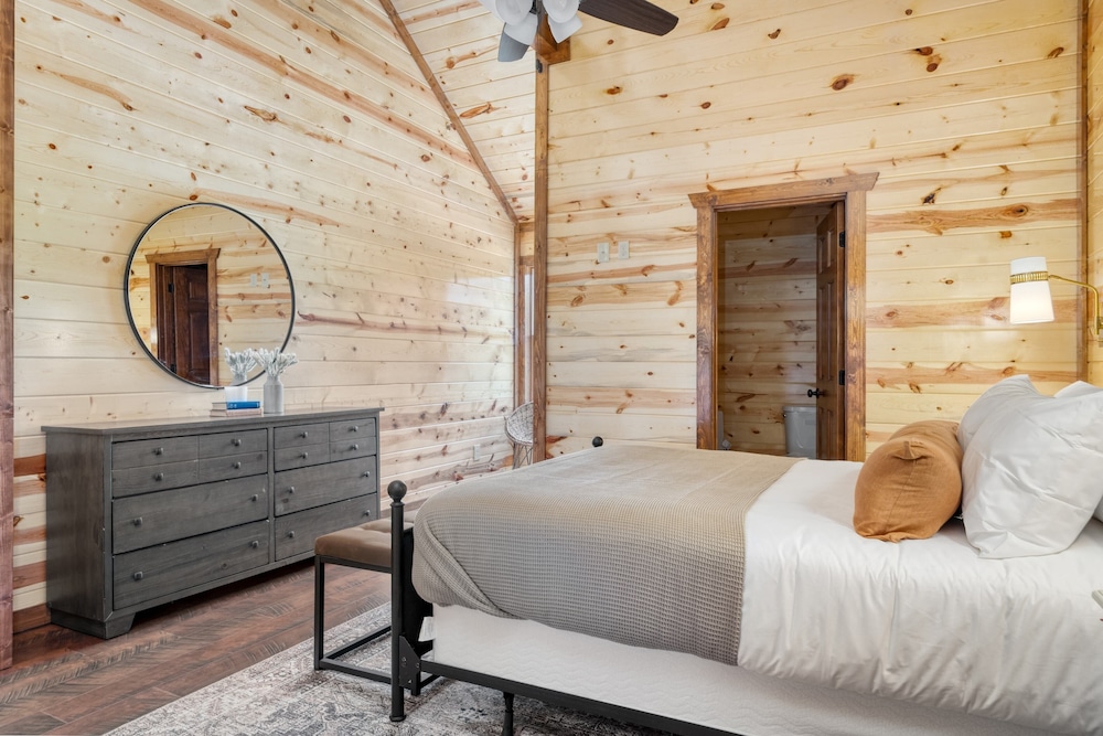 Wilder by Avantstay15min From Pigeon Forge, 22ppl view 3