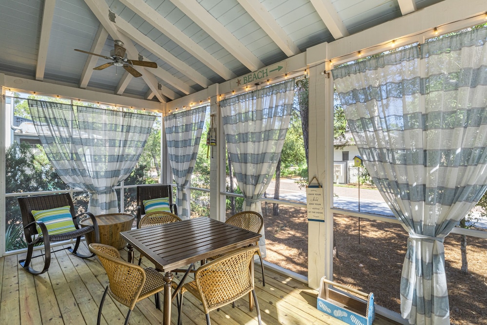 Magnolia Cottages by the Sea by Panhandle Getaways