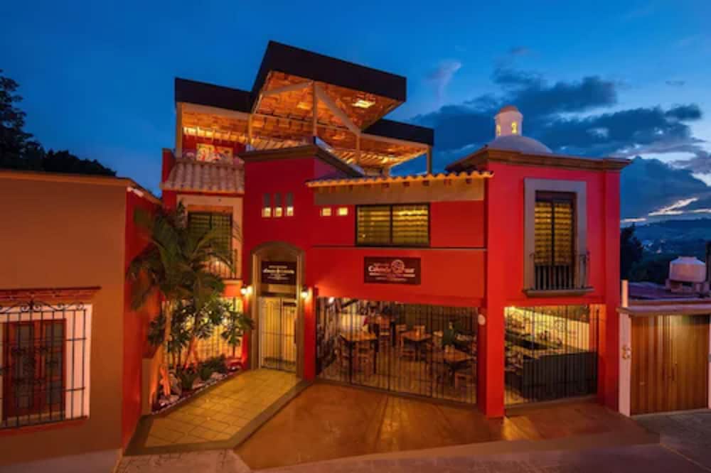 Hotel Boutique La Casona Colorada - Image 1