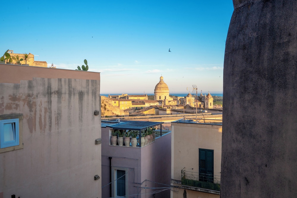 Panorama Suites Noto
