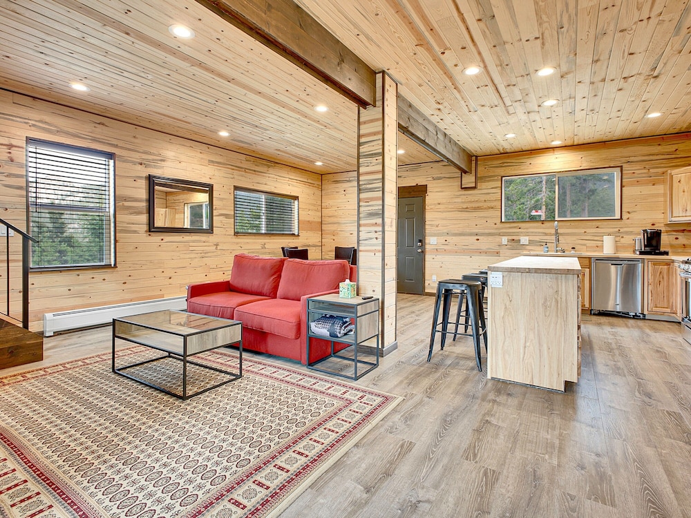 Switchback Basecamp 4 Bedroom Home