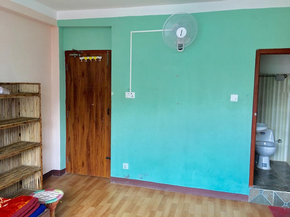 Sara's Backpackers Hotel