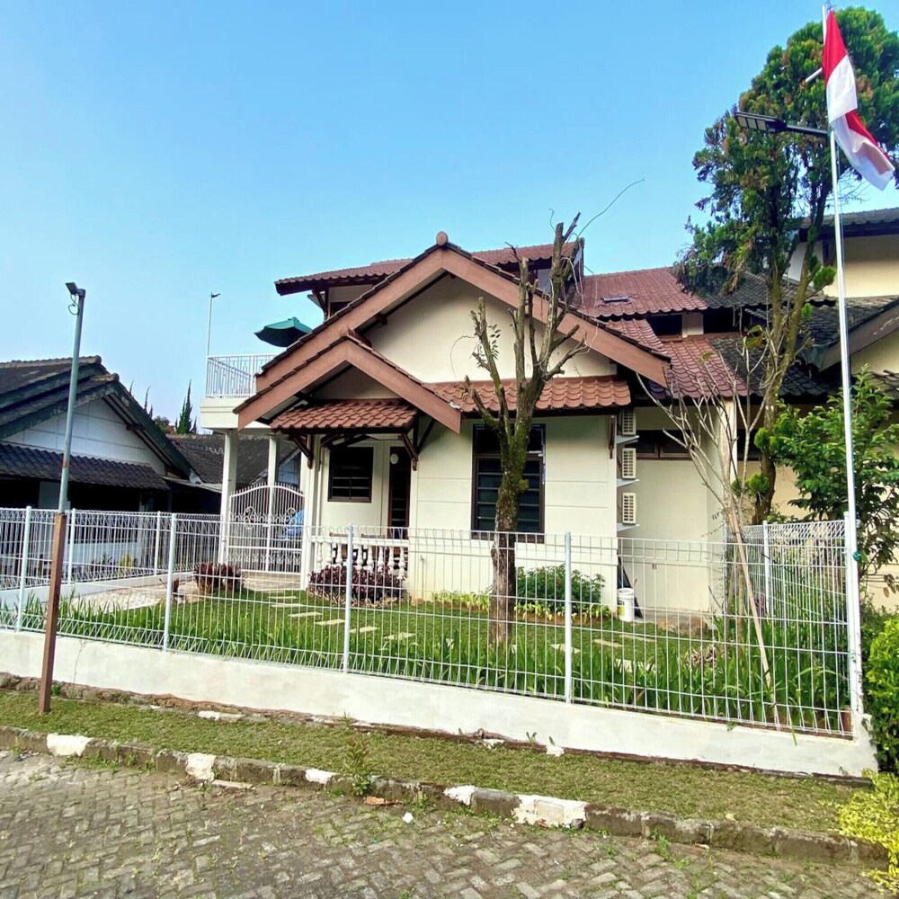SF Homey Puri Indah