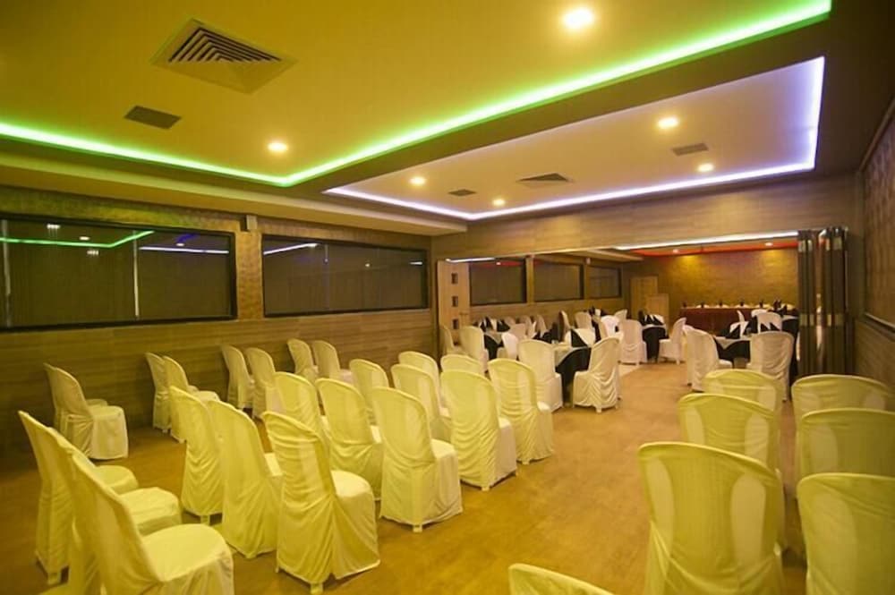 meeting & event spaces