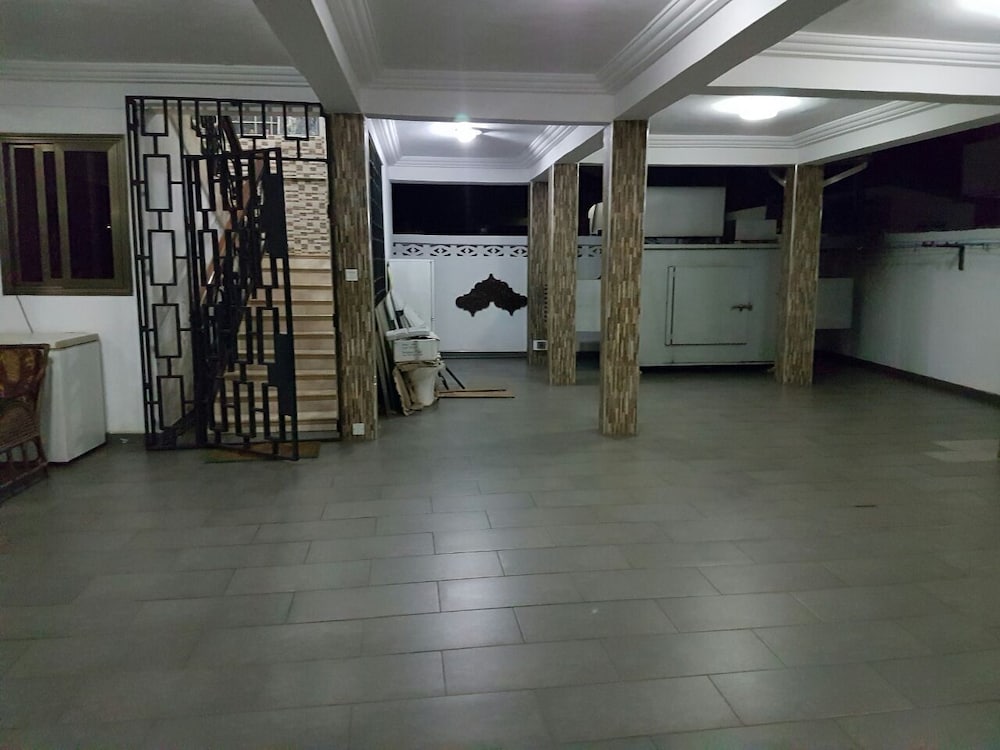 2Bedrooms Private. Apart. Junction Mall view 5