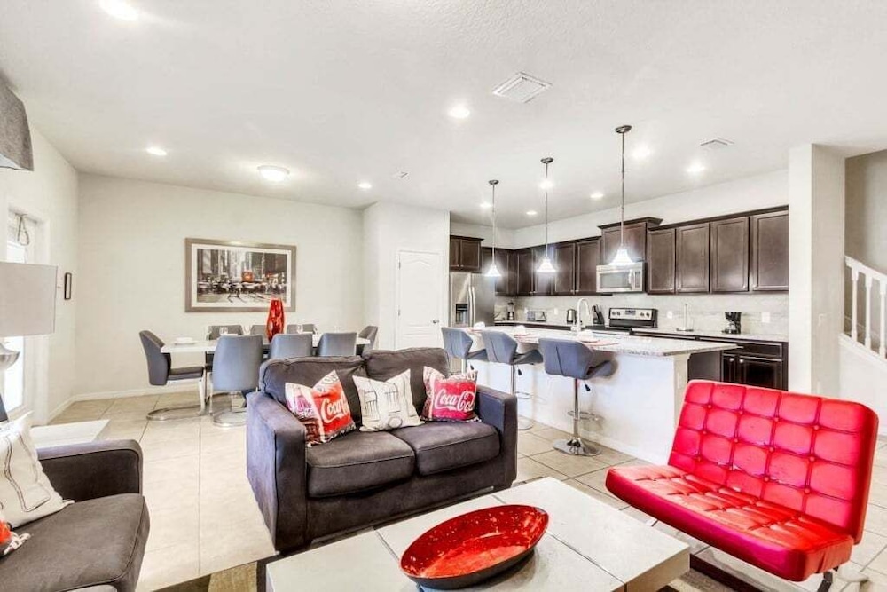 Beautiful Tranquil Relaxing Home With Private Pool 4 Bedroom Townhouse