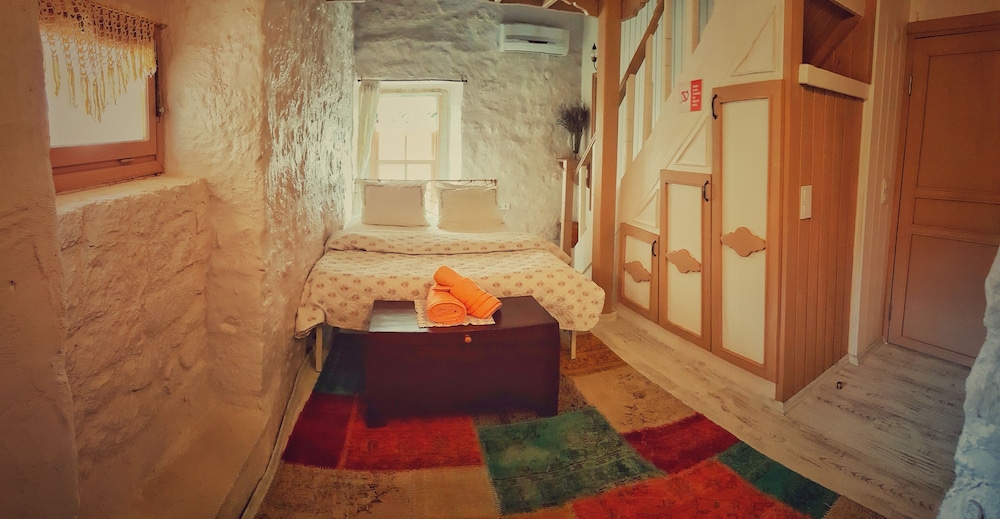 Lilyum Alaçatı Butik Otel - Image 30