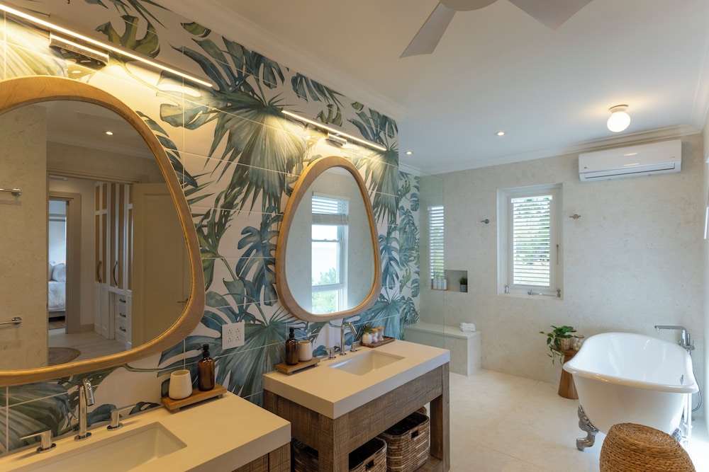 Kaiso Beachfront Villa