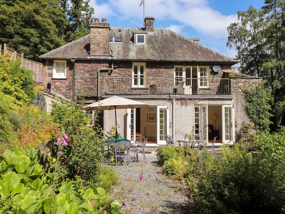 Huntingstile Lodge