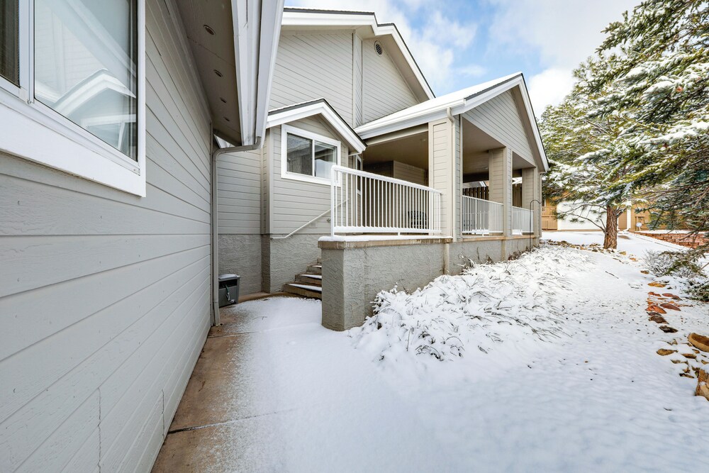 Near Hiking & Golf: Peaceful Home in Flagstaff!