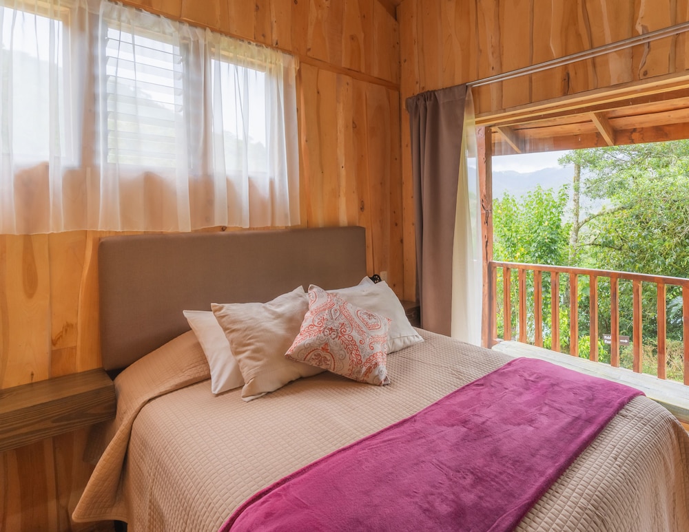 Cedrela Ecolodge