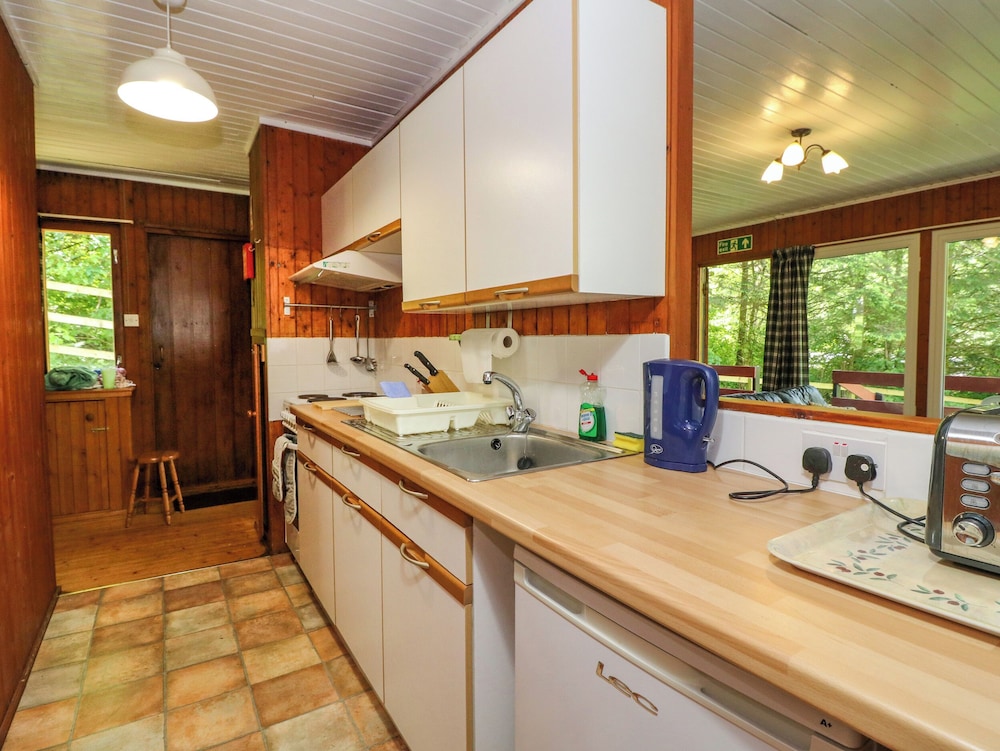 Lodge 6 - 