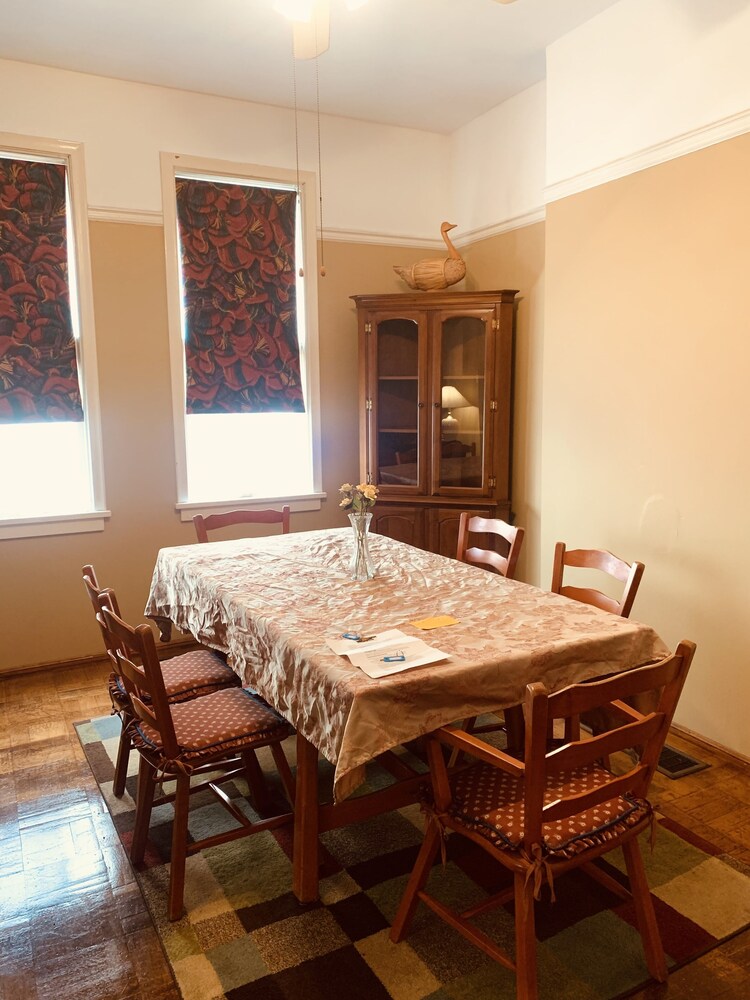 Towle House 1006