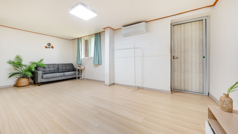 Gapyeong Noksu Valley Pet Group Pension
