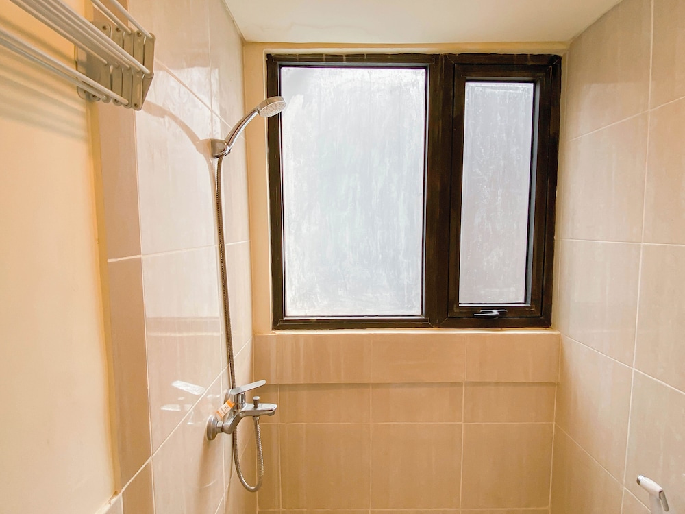 Brand New 1Br With Working Room At Meikarta Apartment