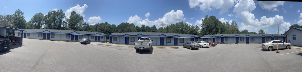 Laurel Vacations - Plaza Motel - Property Image 13