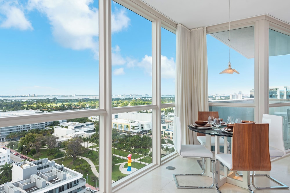 Luxury Vacation Rentals at The Setai by LRMB