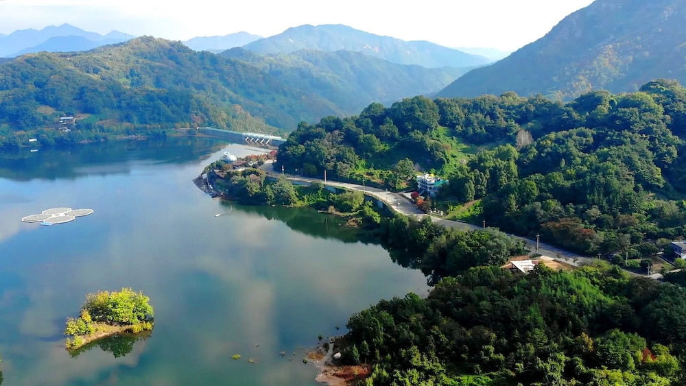 Hapcheonho View Smile Pension