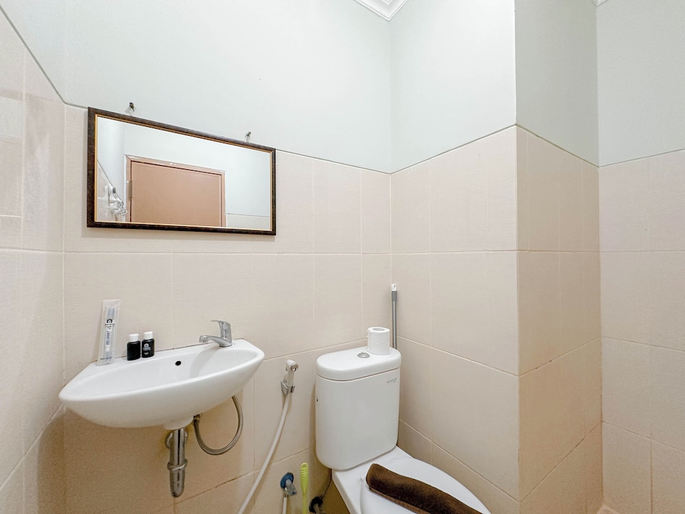 2Br Best Deal And Homey At Bale Hinggil Apartment