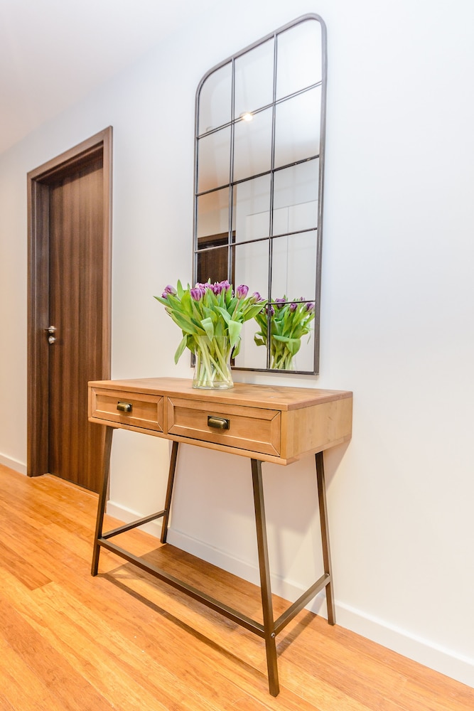 Richmond Ibis House Apartments by Viridian Apartments - Property Image 2
