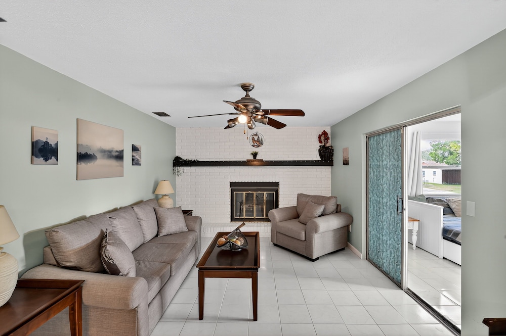 Chelsea Way Getaway Bright 4br Family Retreat 4 Bedroom Home