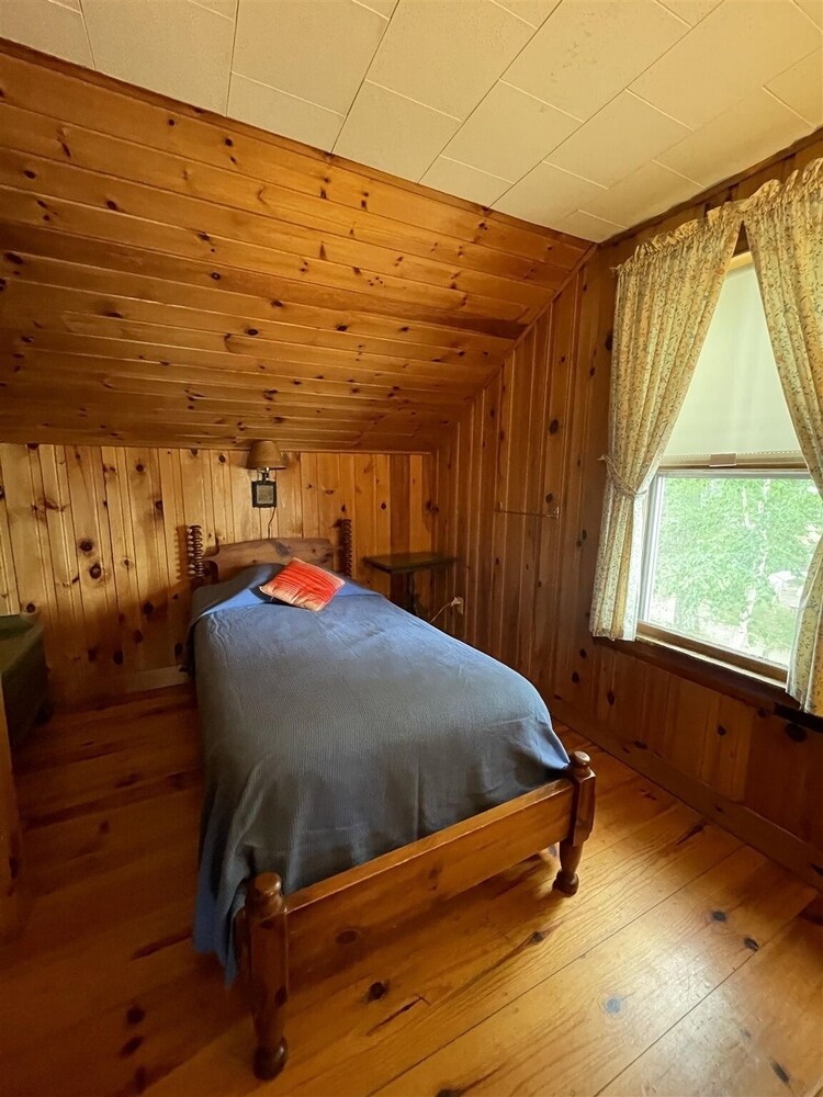 Camp Lindy Limit 7 4 Bedroom Cottage view 3