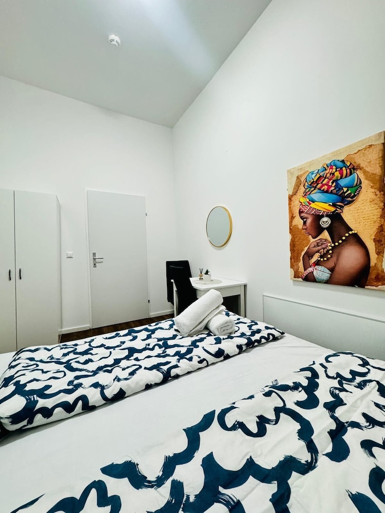 Affordable 5BR Apt Near Atzgersdorf