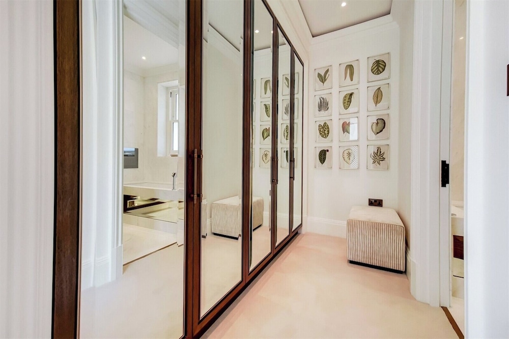 2 Bedroom Flat With Balcony