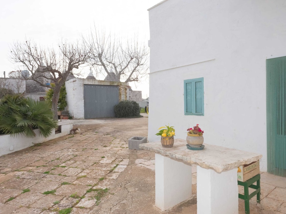 Trulli-style Chalet Near Forest Walks
