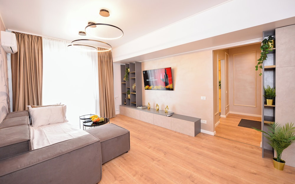 Wabi Sabi - One Bedroom - Romana Square