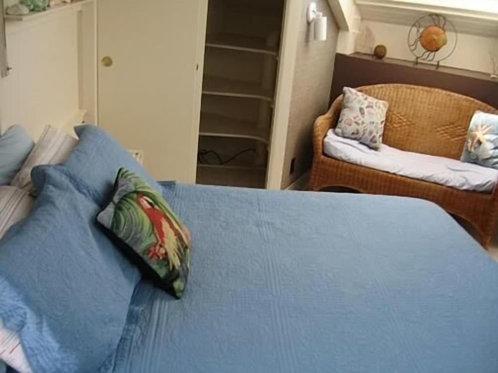 Barnacle Resort