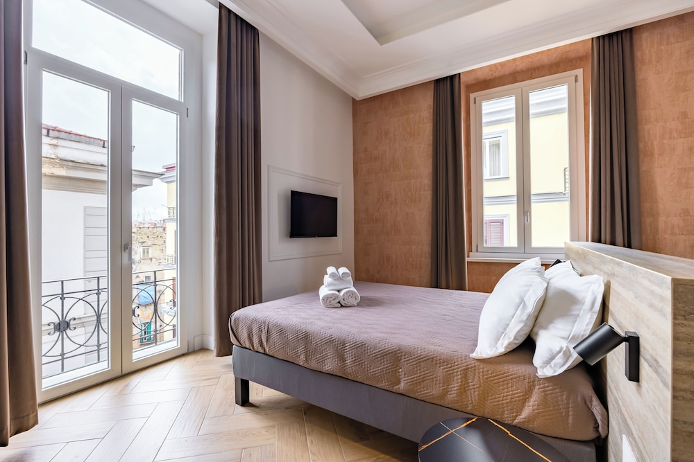 Chic Lifestyle Apartment