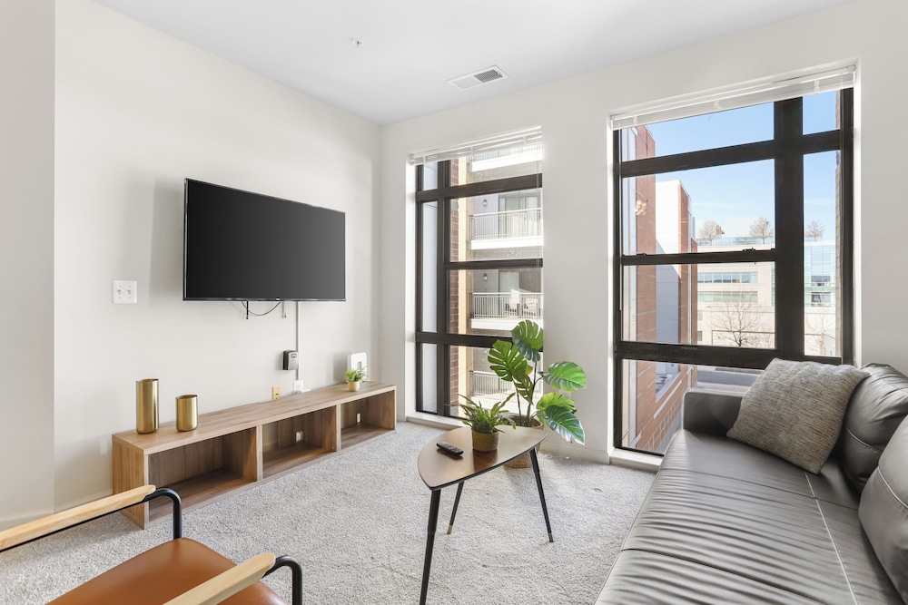DC Charm in Crystal Apartments